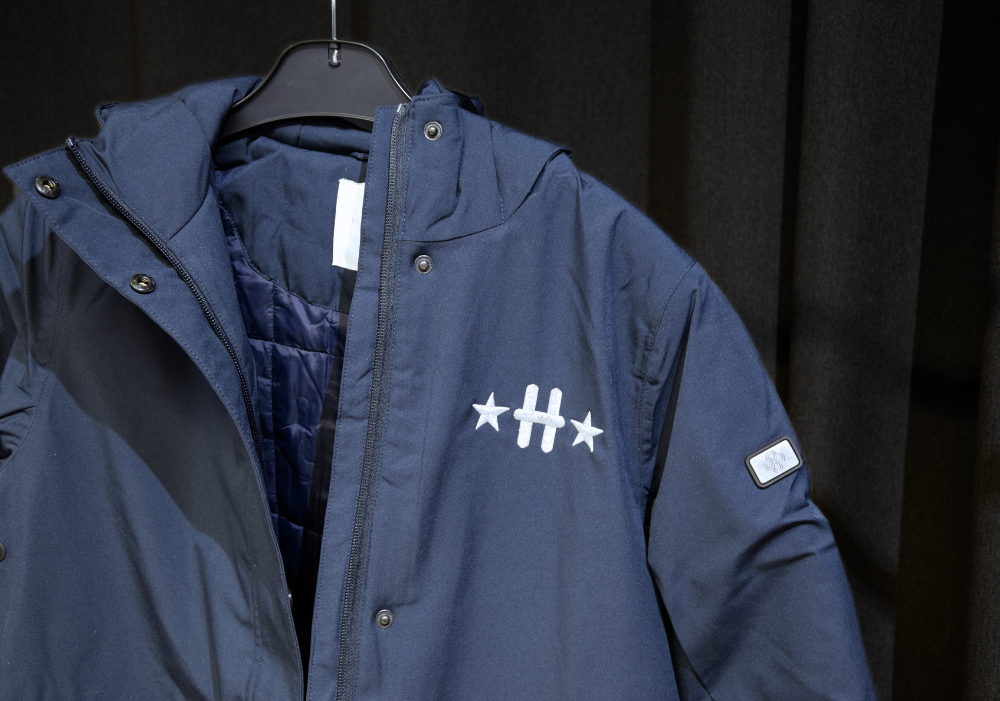 Saatavilla on useita eri lankavaihtoehtoja, jotta oikeat brändivärit saadaan esiin.